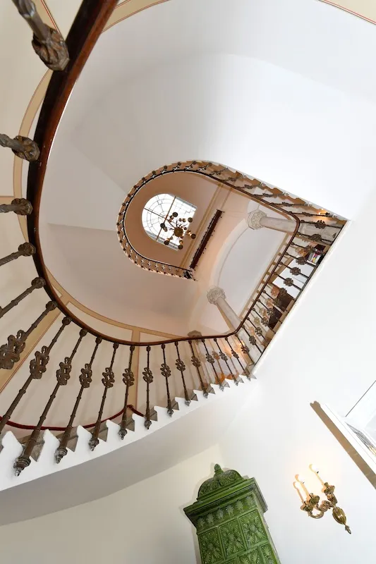 Historisches Stiegenhaus der Villa Demel